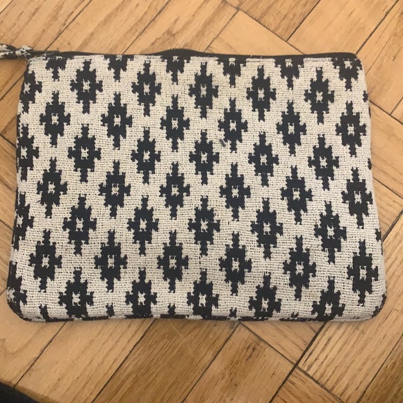 Essentiel Antwerp Sequin Clutch - Picture 2 of 3